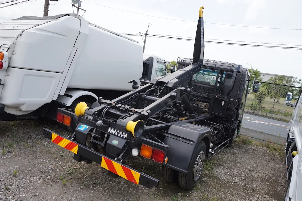 ディーラー・指定工場での消耗品全般交換をほぼ全ての車両で行っております。